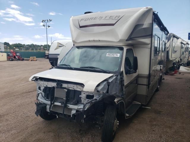 2019 Ford Econoline E450 Super Duty Cutaway Van