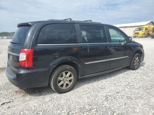 2012 Chrysler Town & Country Touring L