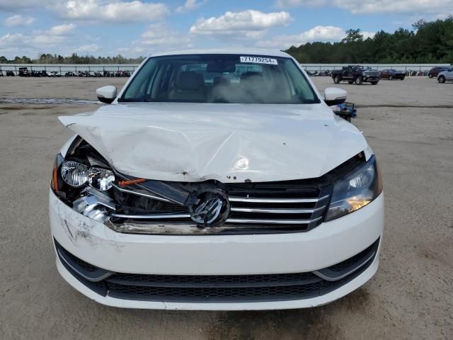 2013 Volkswagen Passat SE