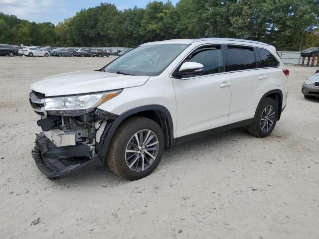 2019 Toyota Highlander SE