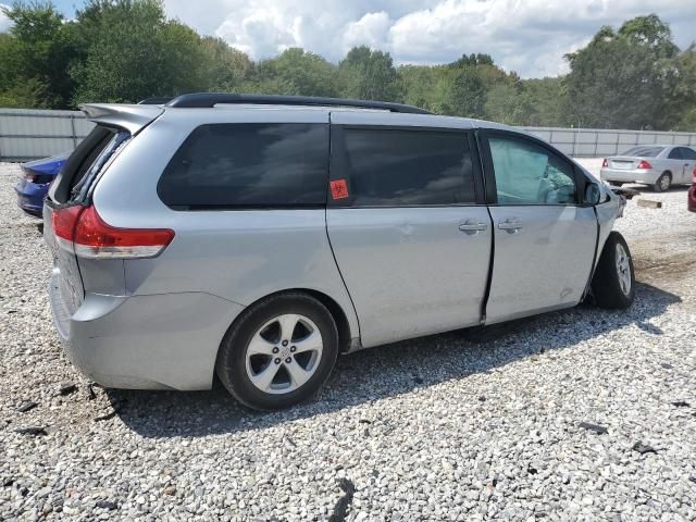 2014 Toyota Sienna LE