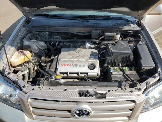 2004 Toyota Highlander Base