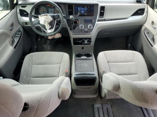 2015 Toyota Sienna LE