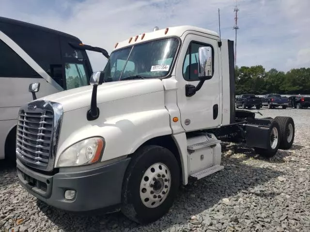 2016 Freightliner Cascadia 125