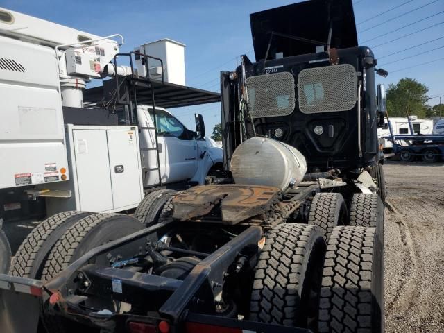 2020 Freightliner Cascadia 125