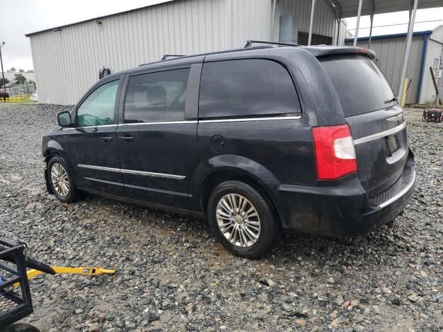 2013 Chrysler Town & Country Touring L