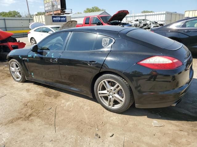 2012 Porsche Panamera 2