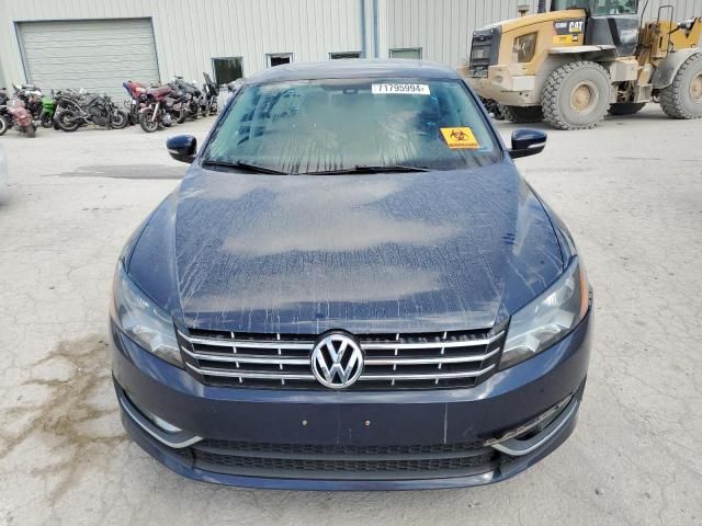 2013 Volkswagen Passat SEL