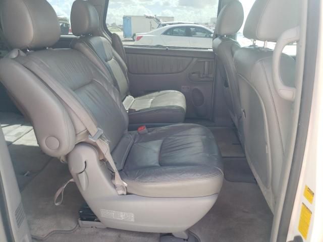 2010 Toyota Sienna XLE