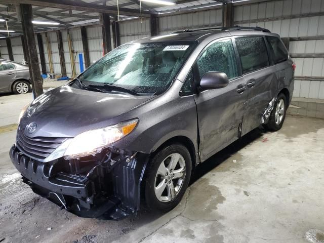 2015 Toyota Sienna LE