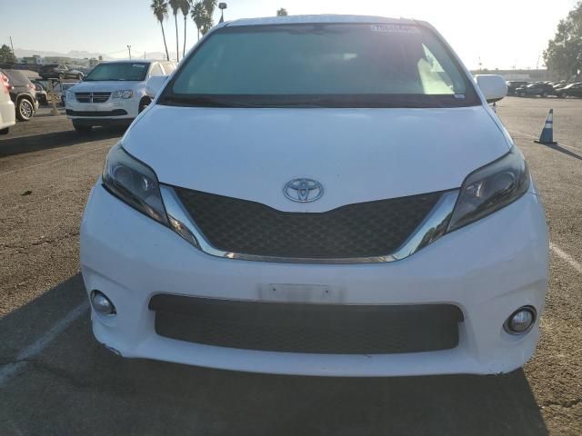 2016 Toyota Sienna SE