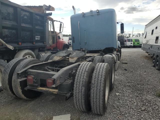 2015 Freightliner 122SD