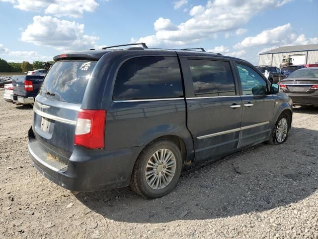 2014 Chrysler Town & Country Touring L