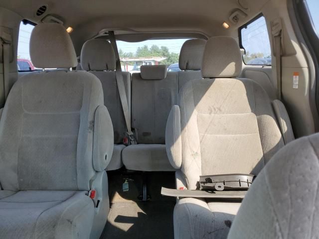 2016 Toyota Sienna LE