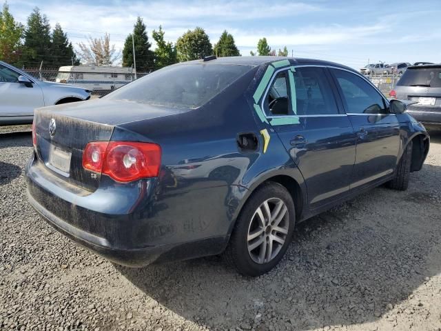 2005 Volkswagen New Jetta 2.5L Option Package 2