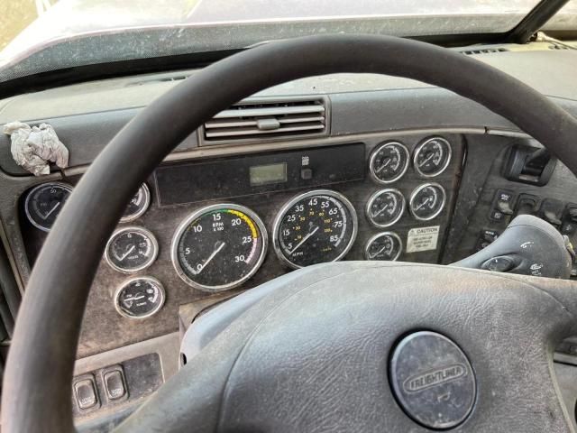 2007 Freightliner Conventional Columbia