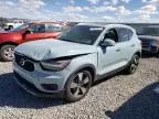 2019 Volvo XC40 T5 Momentum