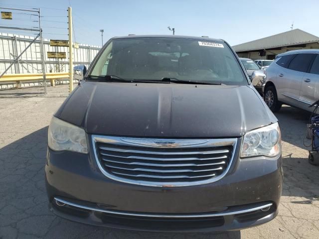 2014 Chrysler Town & Country Touring L