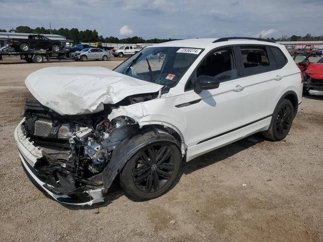 2022 Volkswagen Tiguan SE R-LINE Black