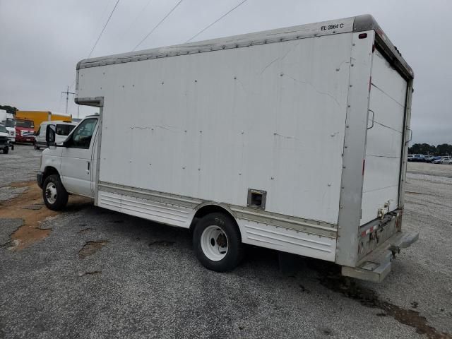 2009 Ford Econoline E450 Super Duty Cutaway Van