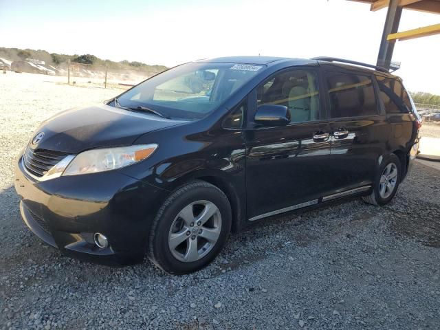 2015 Toyota Sienna LE