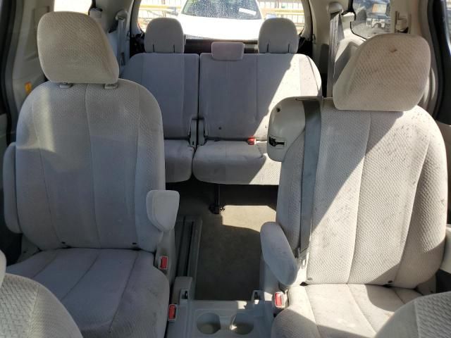 2013 Toyota Sienna LE