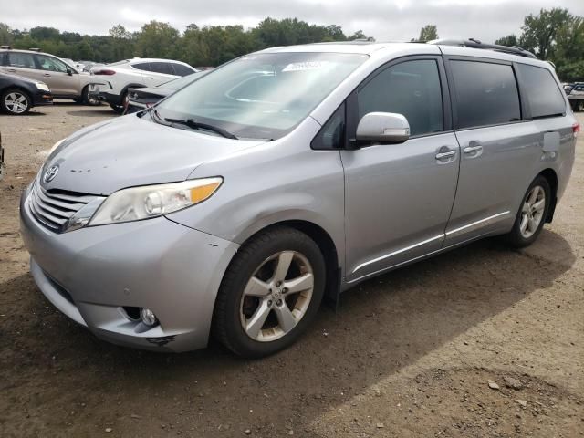 2013 Toyota Sienna XLE