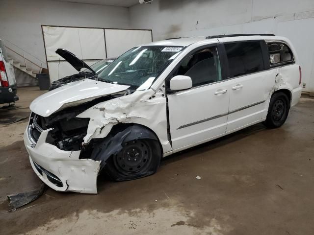 2013 Chrysler Town & Country Touring L