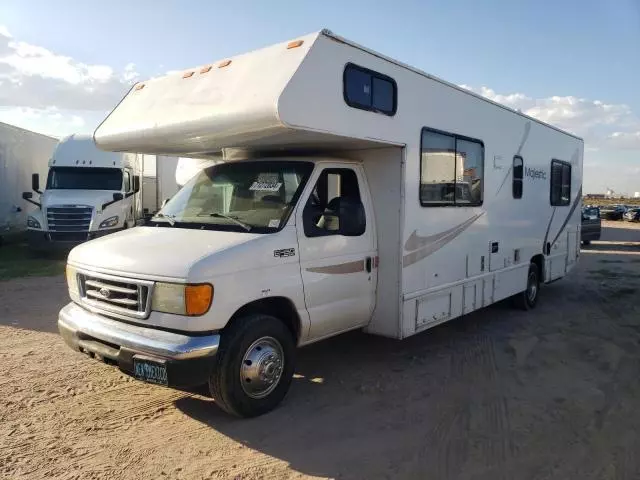 2004 Four Winds 2004 Ford Econoline E450 Super Duty Cutaway Van