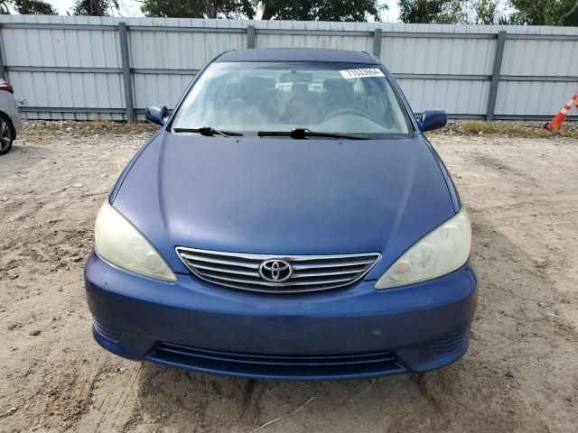 2005 Toyota Camry LE