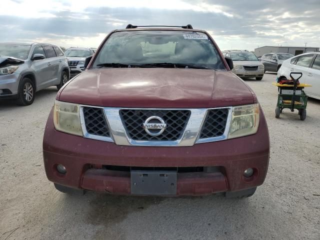 2005 Nissan Pathfinder LE