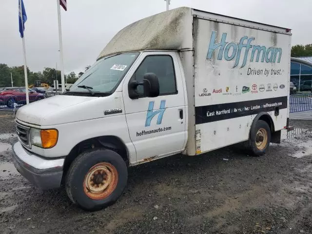 2007 Ford Econoline E350 Super Duty Cutaway Van