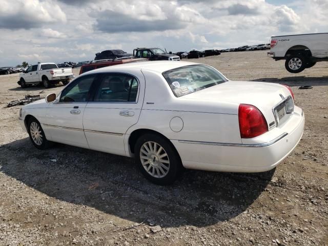 2004 Lincoln Town Car Executive