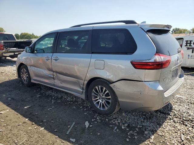 2020 Toyota Sienna XLE