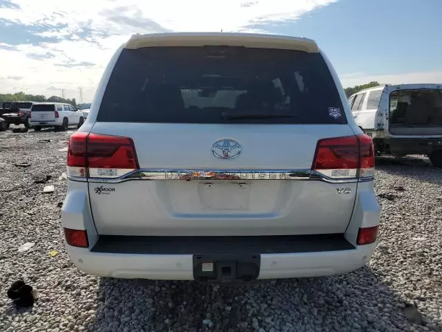 2016 Toyota Land Cruiser