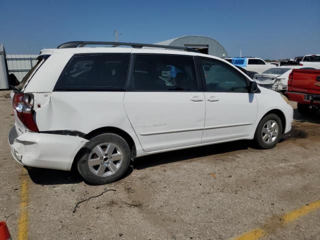 2004 Toyota Sienna CE