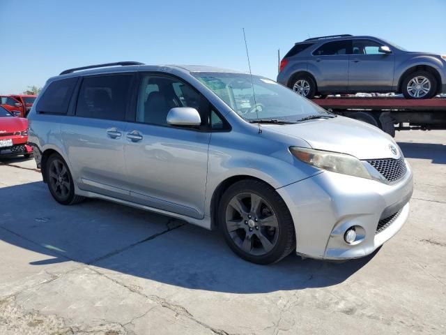 2011 Toyota Sienna Sport