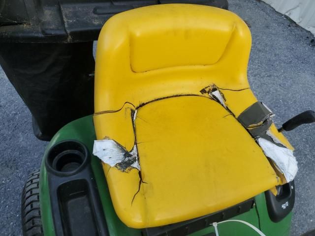 2004 John Deere Lawnmower