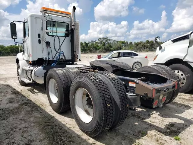 2007 Freightliner Columbia 112