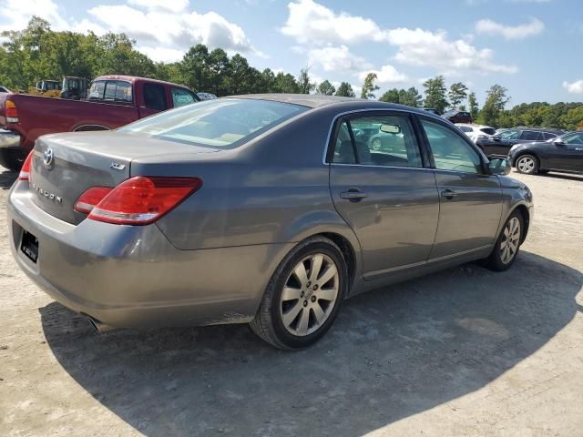 2005 Toyota Avalon XL