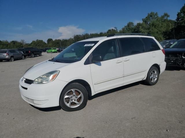 2004 Toyota Sienna CE