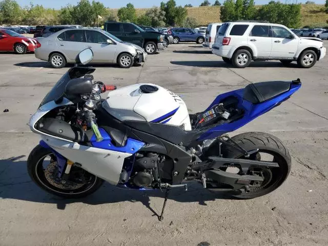 2014 Yamaha YZFR1