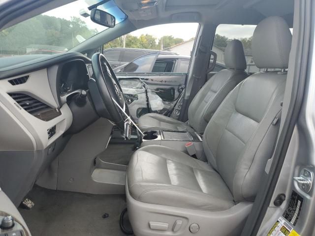 2017 Toyota Sienna XLE