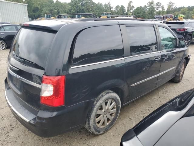 2011 Chrysler Town & Country Touring L