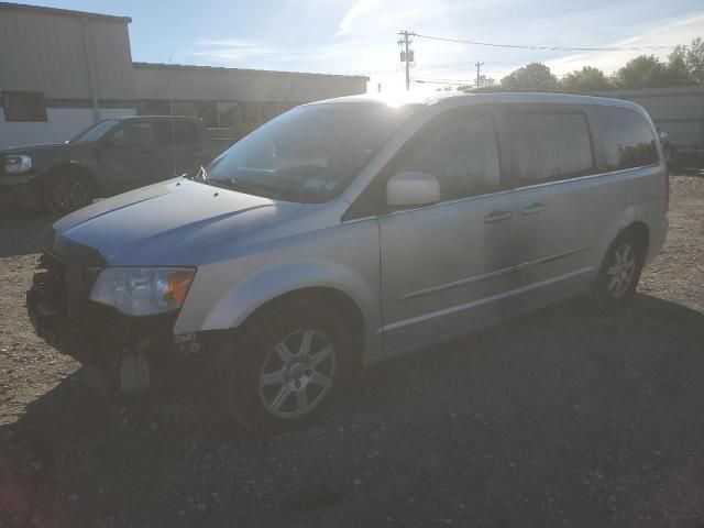 2011 Chrysler Town & Country Touring