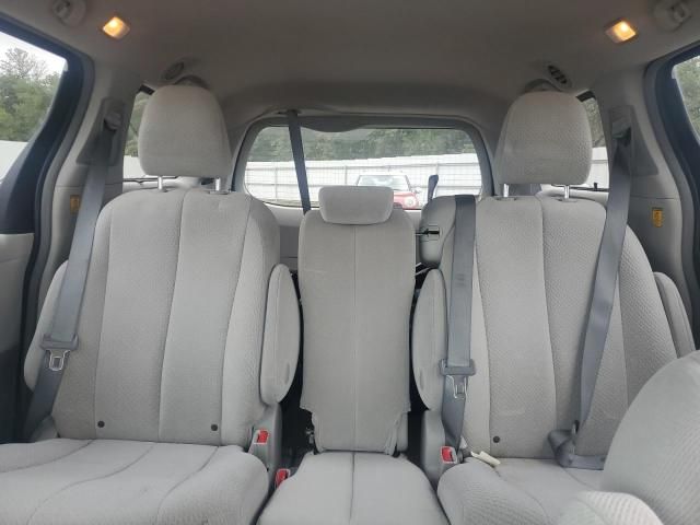 2013 Toyota Sienna LE