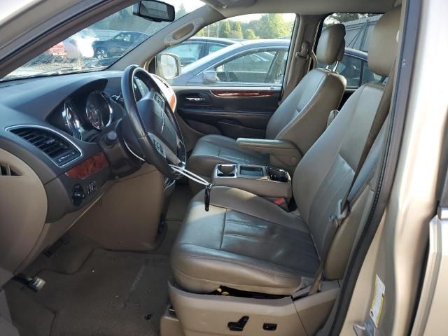 2014 Chrysler Town & Country Touring