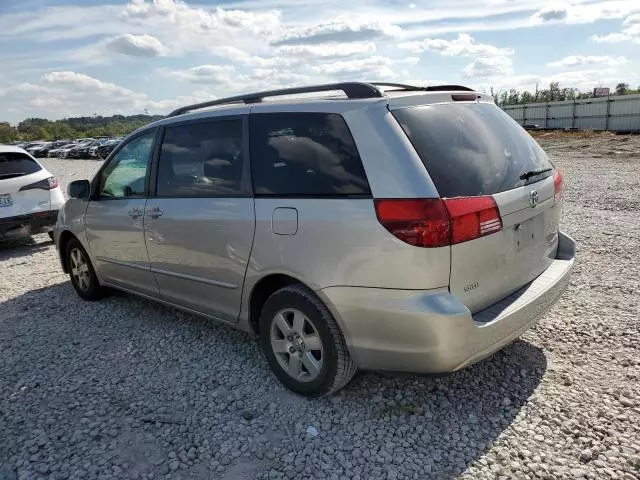 2004 Toyota Sienna XLE