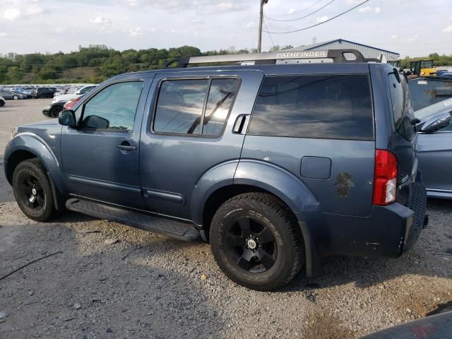 2005 Nissan Pathfinder LE