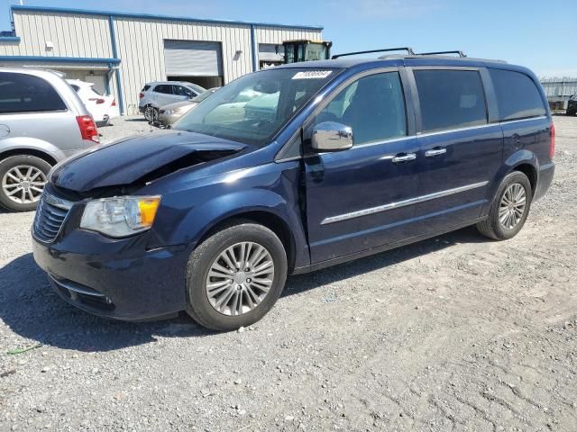 2014 Chrysler Town & Country Touring L